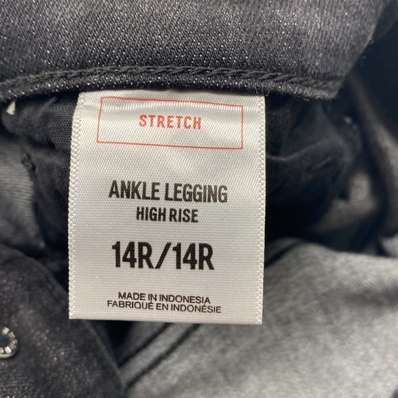 ✨HOST PICK🍸✨Express Rhinestone Studded Jeans_NWT - Picture 12 of 16